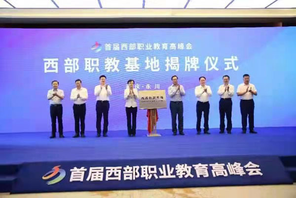  公牛德罗赞职业生涯首次三双  